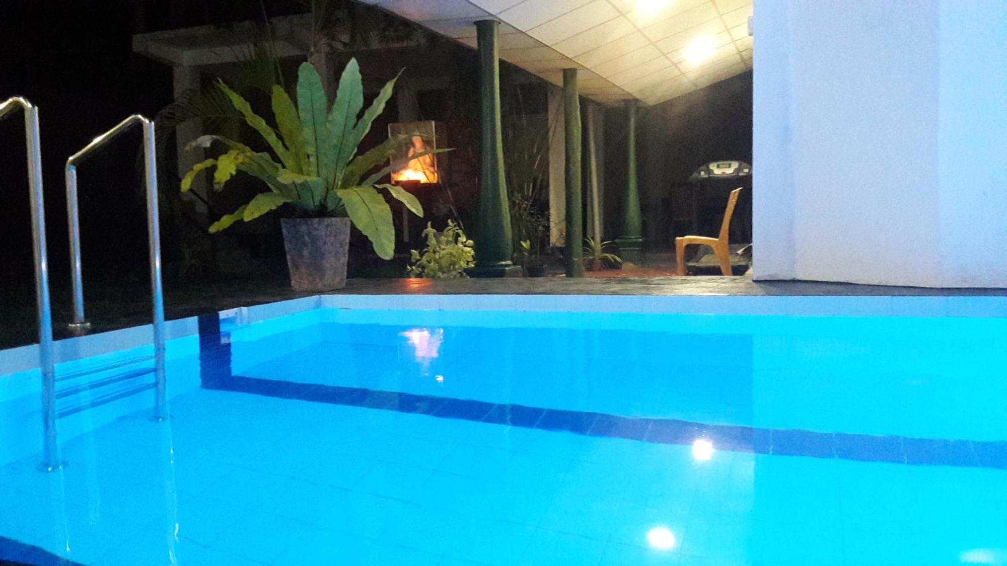 לינה וארוחת בוקר אודוואלאווה River Side & Swimming Pool מראה חיצוני תמונה